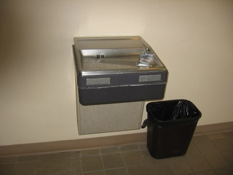 Accessible water fountain