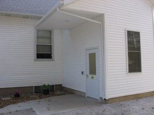 Exterior entrance to lift